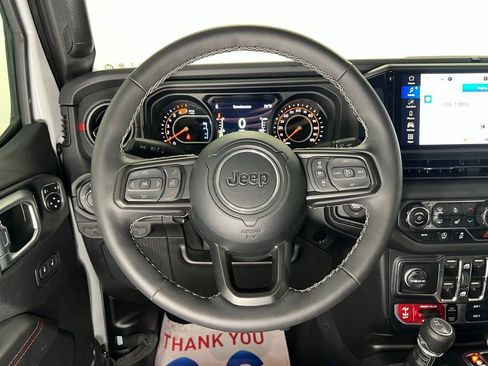 Used 2025 Jeep Wrangler Unlimited Rubicon w/ Convenience Group image 13
