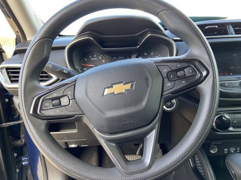 Used 2023 Chevrolet TrailBlazer LT FWD image 35