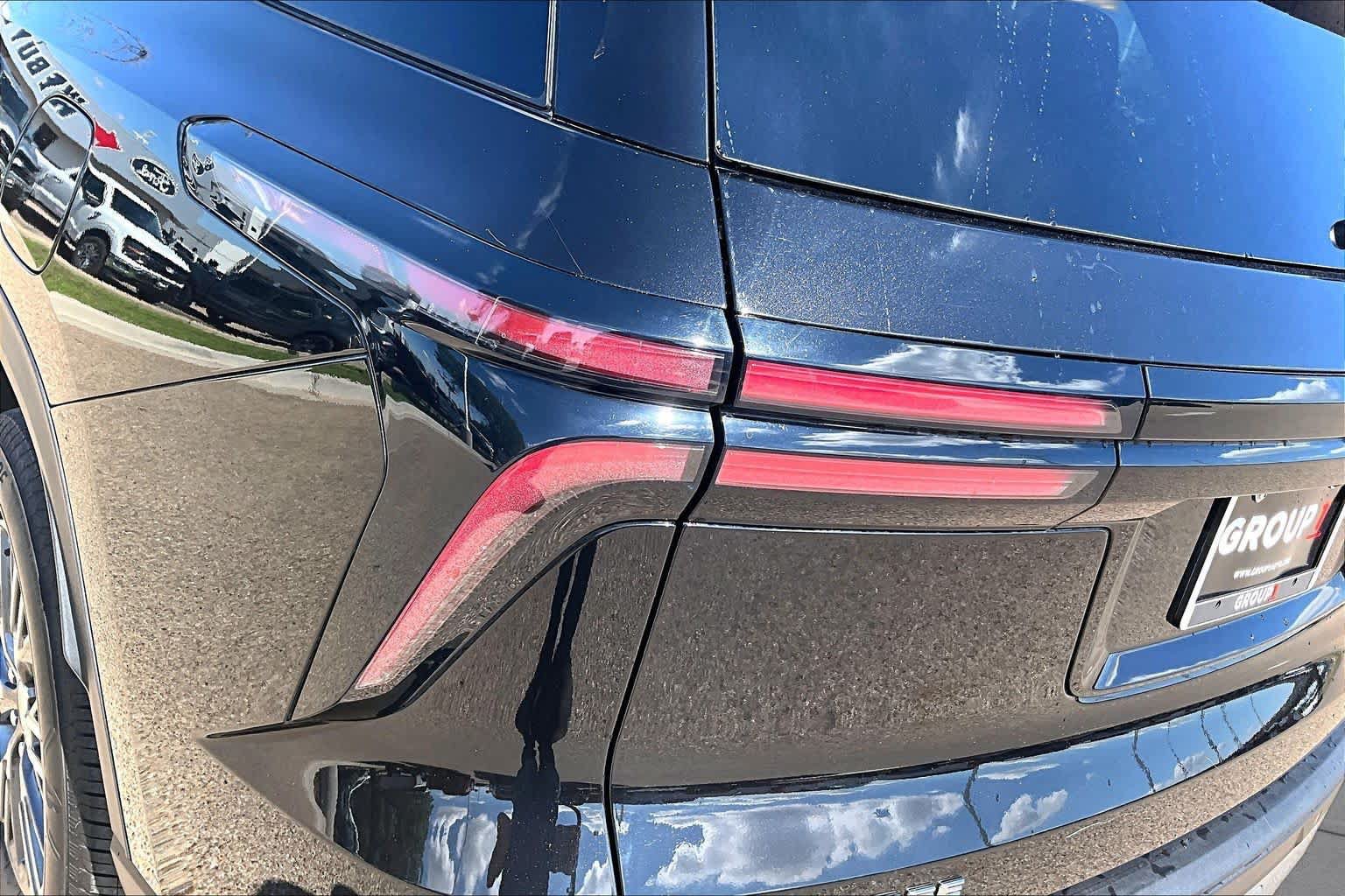 Used 2026 Chevrolet Traverse LT FWD image 32