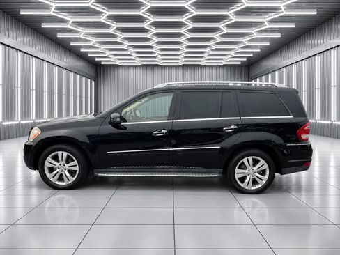 Used 2011 Mercedes-Benz GL 450 4MATIC w/ Premium 1 Pkg image 2