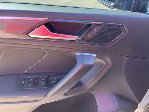 Used 2023 Volkswagen Tiguan SE R-Line image 13