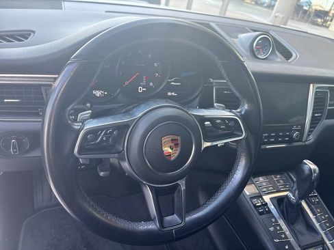 Used 2018 Porsche Macan AWD/4WD image 7