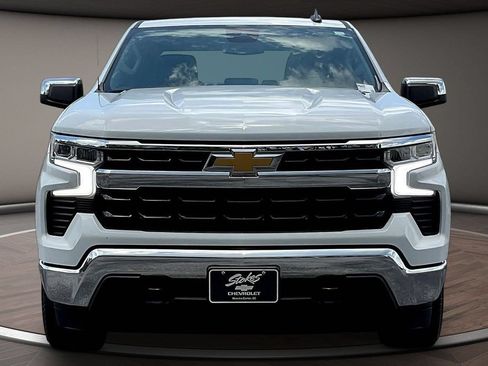 Used 2024 Chevrolet Silverado 1500 LT AWD/4WD image 2