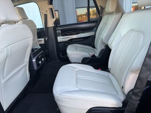 Used 2020 Ford Expedition Platinum image 16