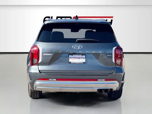 Used 2023 Hyundai Palisade Calligraphy image 6