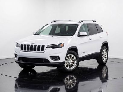 Used 2019 Jeep Cherokee Latitude w/ Popular Appearance Group