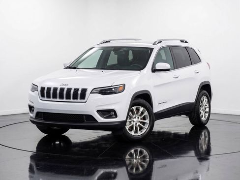 Used 2019 Jeep Cherokee Latitude w/ Popular Appearance Group FWD image 1