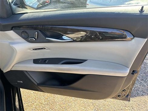 Used 2018 Cadillac CT6 Luxury image 18