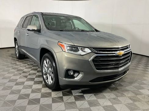 Used 2019 Chevrolet Traverse Premier w/ Driver Confidence II Package image 3