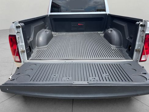 Used 2016 RAM 1500 Classic SLT AWD/4WD image 27