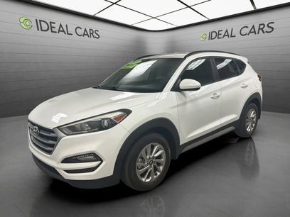 Used 2017 Hyundai Tucson SE w/ SE Popular Package 02