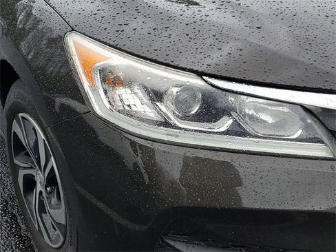 Used 2016 Honda Accord LX image 2