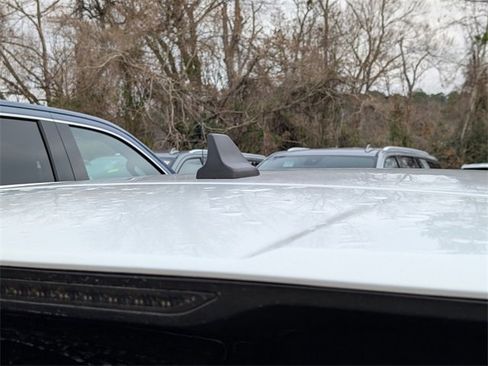 Used 2019 Ford Edge SE w/ SE Fleet Driver's Package image 9