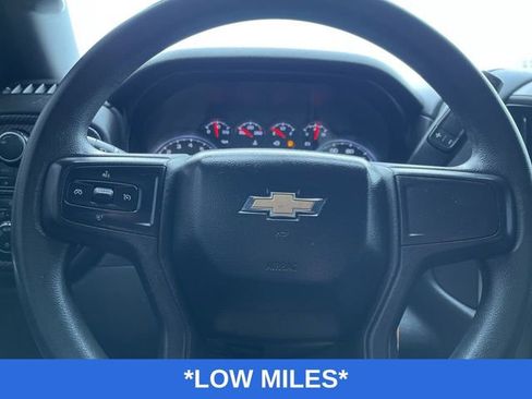 Used 2020 Chevrolet Silverado 1500 Custom w/ Custom Value Package image 12