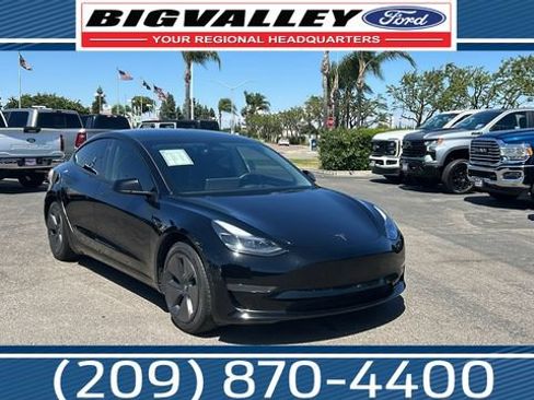 Used 2023 Tesla Model 3 Standard Range RWD image 1