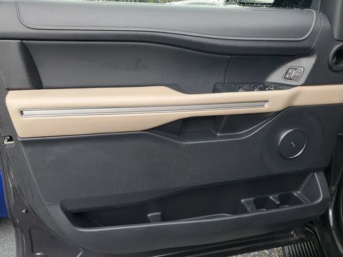 Used 2024 Ford Expedition Max Limited RWD image 18