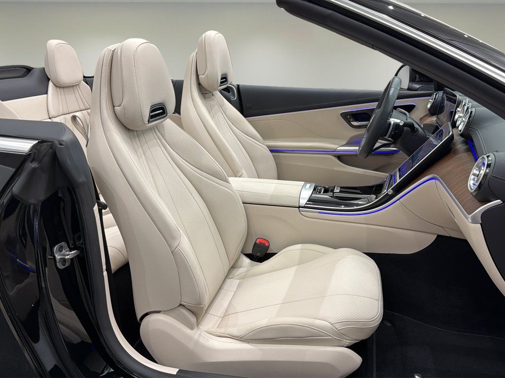 Used 2024 Mercedes-Benz CLE 300 4MATIC Cabriolet image 19