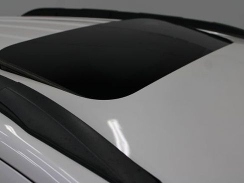 Used 2019 Ford EcoSport SE w/ SE Convenience Package image 6