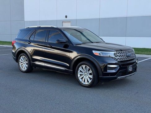 Used 2020 Ford Explorer Limited image 3