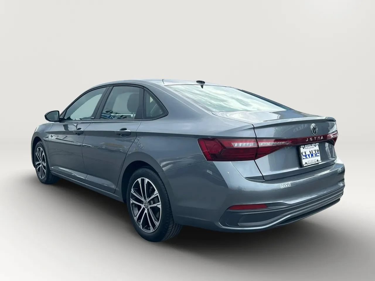 Used 2025 Volkswagen Jetta Sport FWD image 5