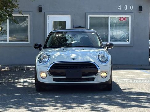 Used 2019 MINI Cooper 2-Door Hardtop FWD image 2