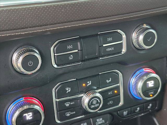 Used 2023 GMC Yukon XL SLT w/ SLT Premium Package RWD image 14