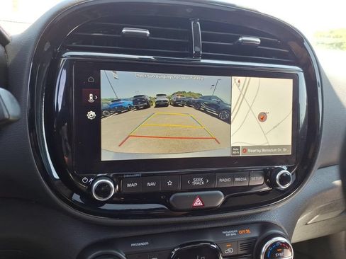 Certified 2023 Kia Soul GT-Line FWD image 24