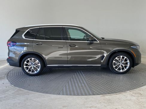 New 2026 BMW X5 xDrive50e w/ Premium Package image 7