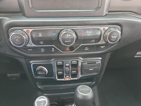 Used 2022 Jeep Gladiator Sport image 20