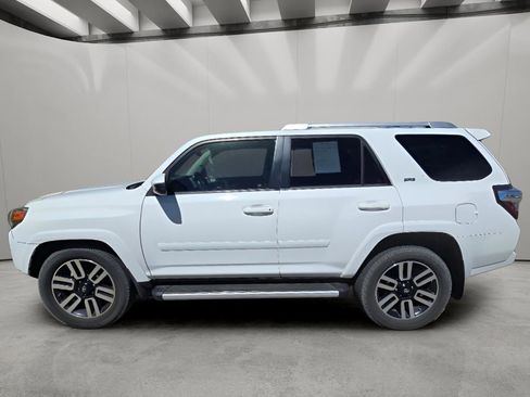 Used 2014 Toyota 4Runner SR5 AWD/4WD image 6