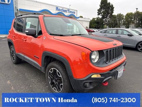 Used 2016 Jeep Renegade Trailhawk AWD/4WD image 3