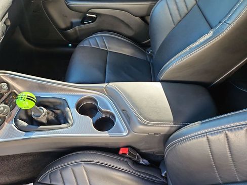 Used 2015 Dodge Challenger SRT Hellcat RWD image 26