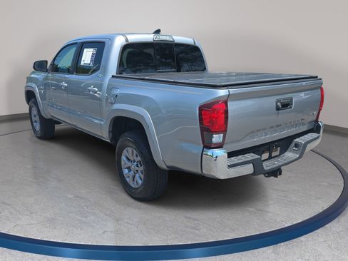 Used 2019 Toyota Tacoma SR5 RWD image 7