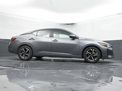 Used 2024 Nissan Sentra SV FWD image 44