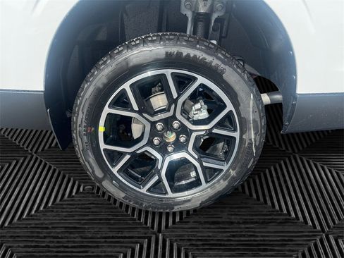 New 2026 Ford Maverick Lariat image 14