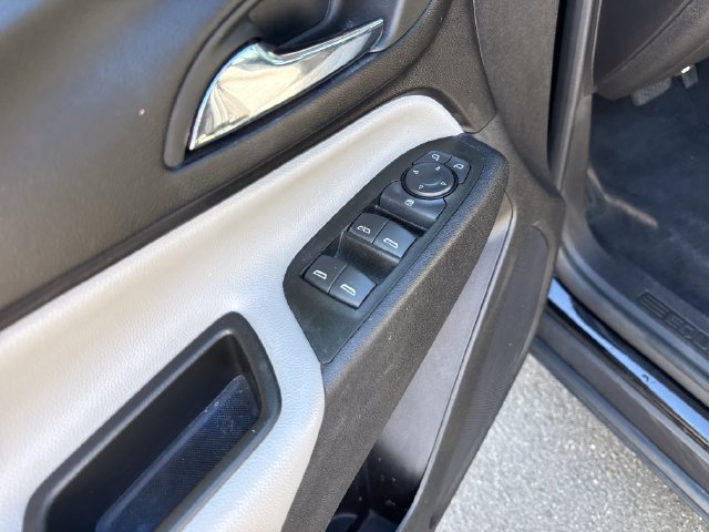 Certified 2024 Chevrolet Equinox LS FWD image 12