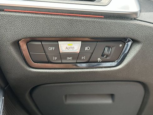 Used 2019 BMW 330i Sedan w/ Driving Assistance Package RWD image 28
