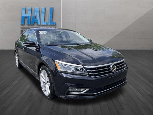 Used 2018 Volkswagen Passat 2.0T SEL Premium FWD image 7