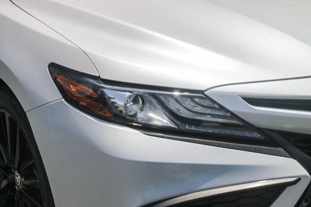 Used 2021 Toyota Camry XSE w/ Carpet Mat Package (TMS) FWD image 6
