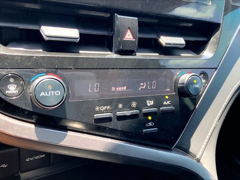 Used 2023 Toyota Camry SE FWD image 31