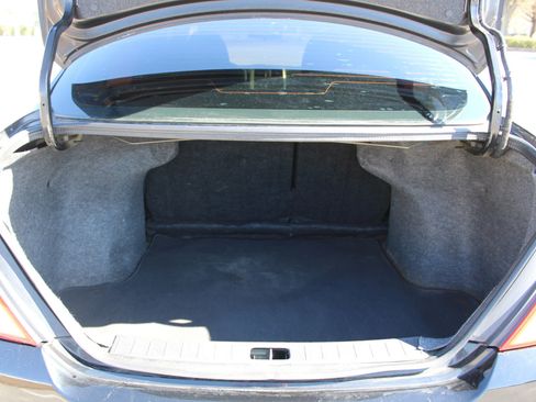 Used 2015 Nissan Versa SV image 15