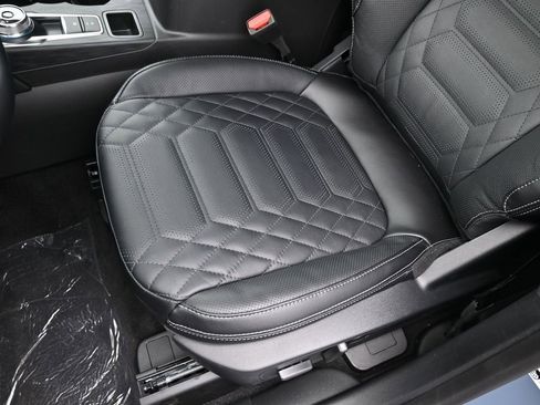 New 2024 Ford Escape PHEV w/ PHEV Premium Package image 22