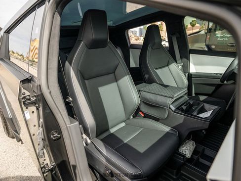 Used 2024 Tesla Cybertruck Cyberbeast AWD/4WD image 20