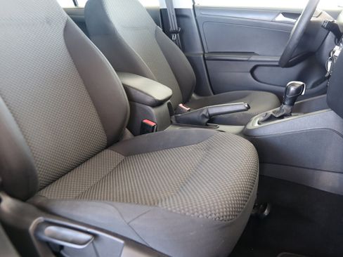 Used 2014 Volkswagen Jetta S image 39