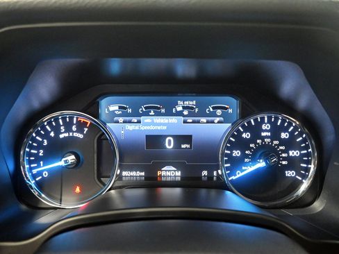 Used 2020 Ford Expedition Limited w/ Equipment Group 301A AWD/4WD image 8