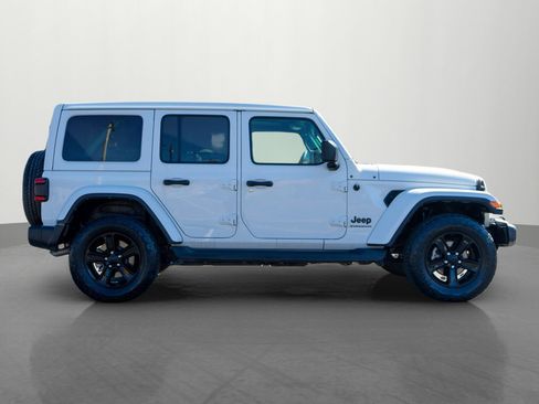 Used 2023 Jeep Wrangler Unlimited Sahara image 8