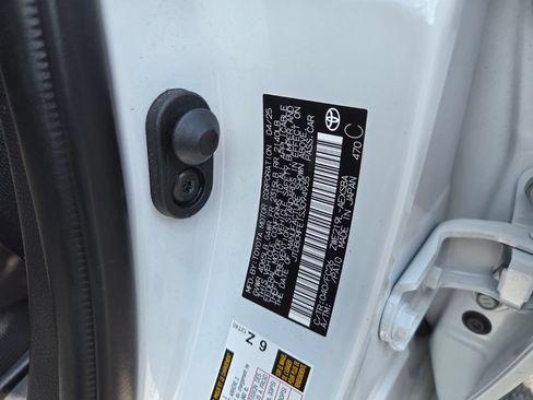 Certified 2025 Toyota Corolla SE FWD image 15