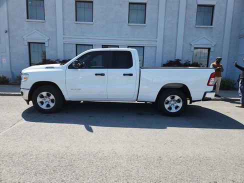 Used 2023 RAM 1500 Big Horn AWD/4WD image 2