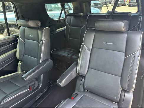 Certified 2022 Cadillac Escalade ESV Sport AWD/4WD image 15