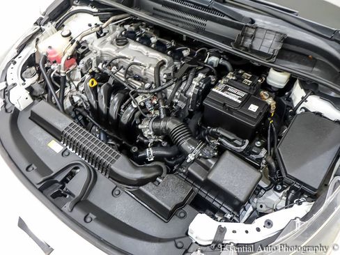Used 2021 Toyota Corolla LE FWD image 30